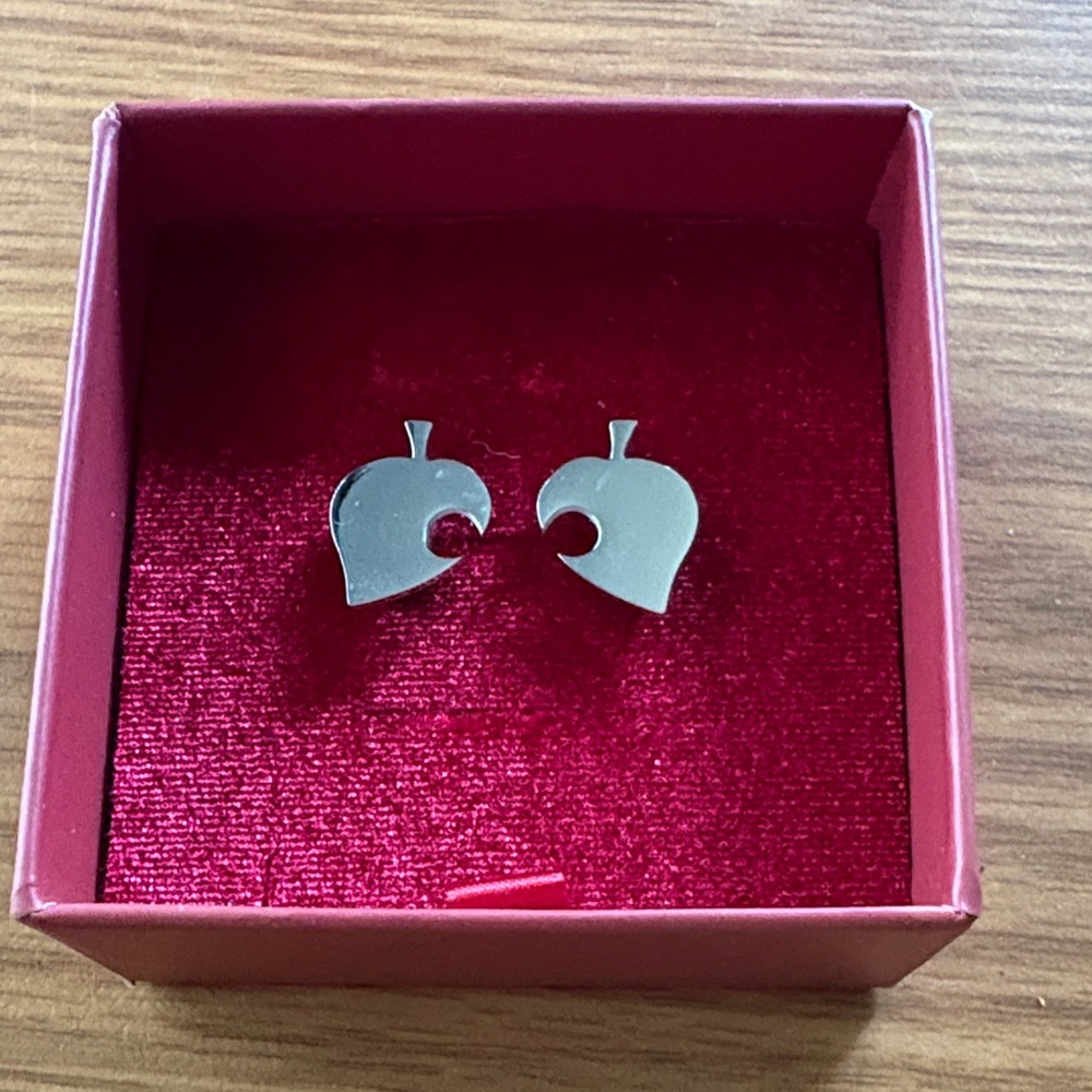 Silver Leaf Animal Crossing Earrings